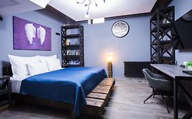 Residence Iron Cube